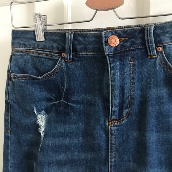 Another Love jean skirt - Picture 2 of 5